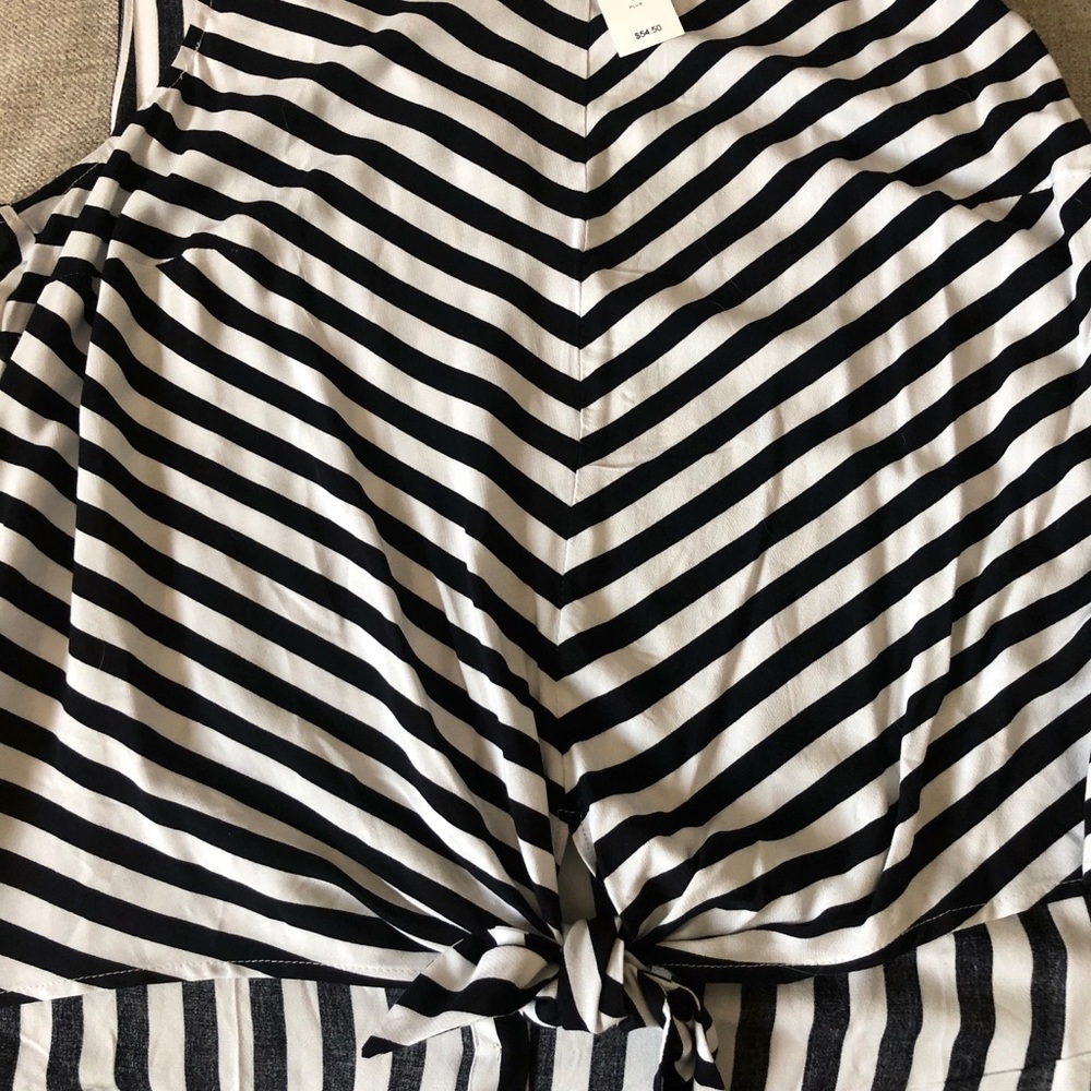 Super cute waist bow blouse